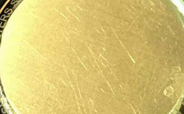 英纳格手表外观划痕